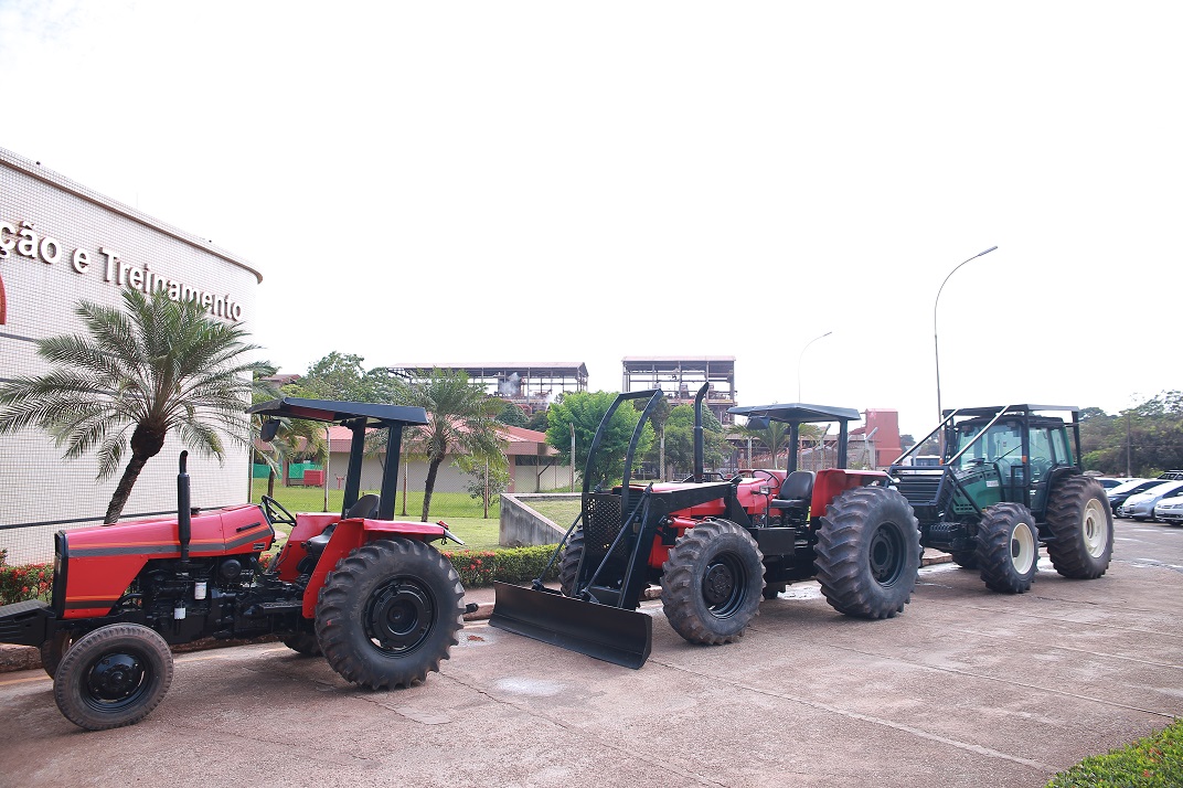 Entrega de tratores Ativa