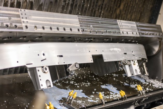 Extruded aluminium front underrun protection