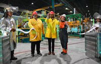 Årdal Recycling opened by Mayor of Årdal Christian Sønstlien, Minister of Trade and Industry Jan Christian Vestre and Plant Manager Anveig Bjordal Halkjelsvik on April 10. (Photo: Jens Christian Boysen/Hydro)