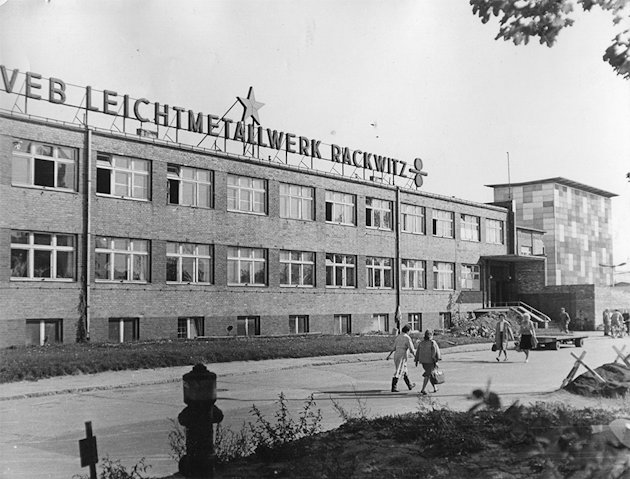 Firmengebäude in den 1980ern